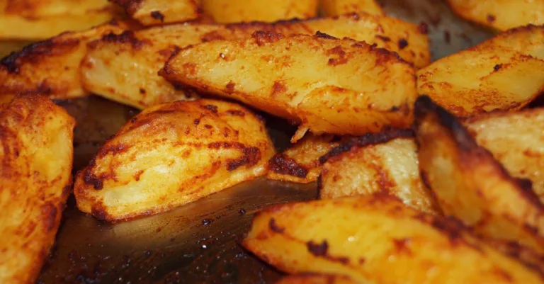 délicieuses pommes de terre croustillantes, parfaites en accompagnement ou en snack savoureux.