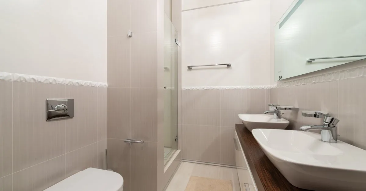 découvrez comment choisir la hauteur idéale pour le drain de votre toilette afin d'assurer une installation correcte et un fonctionnement optimal.