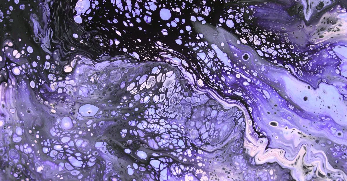 découvrez les causes courantes des cloques de peinture et comment les prévenir pour préserver la beauté et la durabilité de vos surfaces peintes.