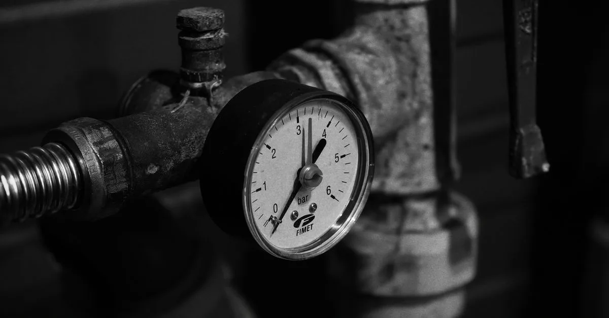 votre chaudière perd de la pression ? découvrez les causes possibles, les vérifications à effectuer et quand faire appel à un chauffagiste.